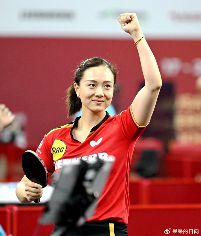开云体育直播-华裔乒乓球女神惊艳中国赛场，肤白貌美气质佳，颜值与实力兼备|万远|德国|刘家良|莎宾·温特|波尔卡诺娃_新浪体育_新浪新闻