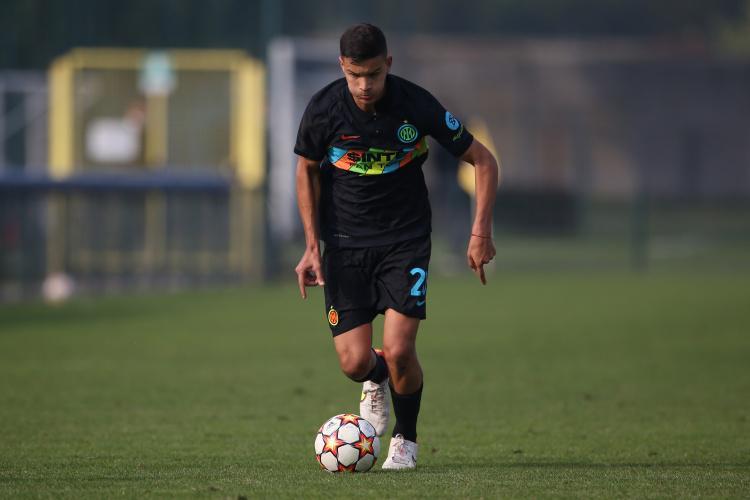 太可惜了！国米20岁希望之星再遭韧带撕裂，他让人想起范赫斯登